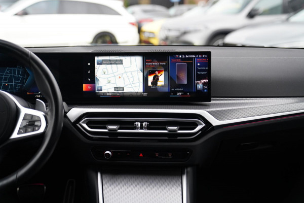 BMW 3-serie 330e High Executive | M-pakket | Facelift 2025 | Widescreen Groot Navi | Camera |