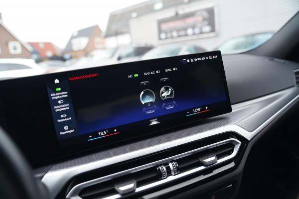 BMW 3-serie 330e High Executive | M-pakket | Facelift 2025 | Widescreen Groot Navi | Camera |