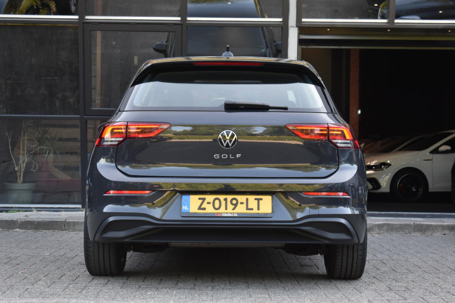 Volkswagen Golf 1.5 TSI Life Business Lane ACC Keyless StuurVerw. Stoelvw