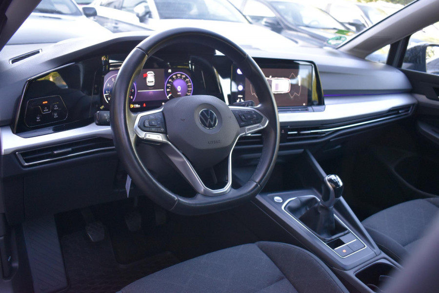 Volkswagen Golf 1.5 TSI Life Business Lane ACC Keyless StuurVerw. Stoelvw