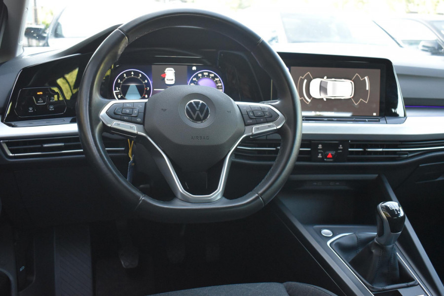 Volkswagen Golf 1.5 TSI Life Business Lane ACC Keyless StuurVerw. Stoelvw
