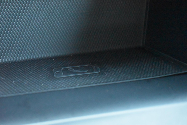 Volkswagen Golf 1.5 TSI Life Business Lane ACC Keyless StuurVerw. Stoelvw