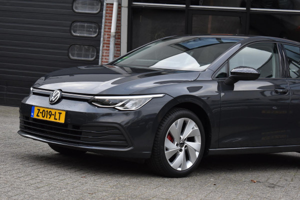 Volkswagen Golf 1.5 TSI Life Business Lane ACC Keyless StuurVerw. Stoelvw