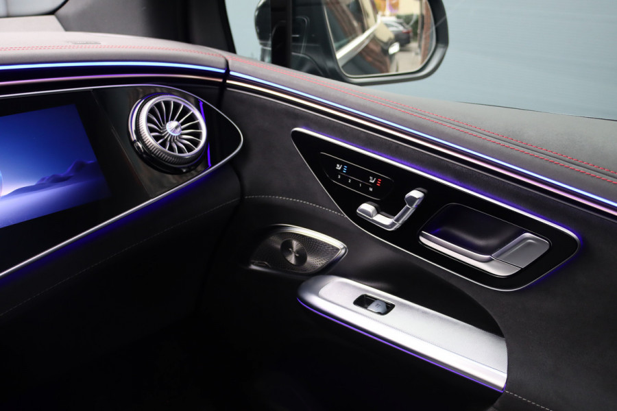 Mercedes-Benz EQE SUV AMG 53 4MATIC+ 91 kWh | MBUX Hyperscreen | Airmatic | Achterasbesturing | Distronic+ | Memory | Stoelventilatie | Burmester | Digital Light | Trekhaak | HUD | Warmtepomp |