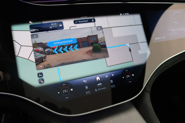 Mercedes-Benz EQE SUV AMG 53 4MATIC+ 91 kWh | MBUX Hyperscreen | Airmatic | Achterasbesturing | Distronic+ | Memory | Stoelventilatie | Burmester | Digital Light | Trekhaak | HUD | Warmtepomp |