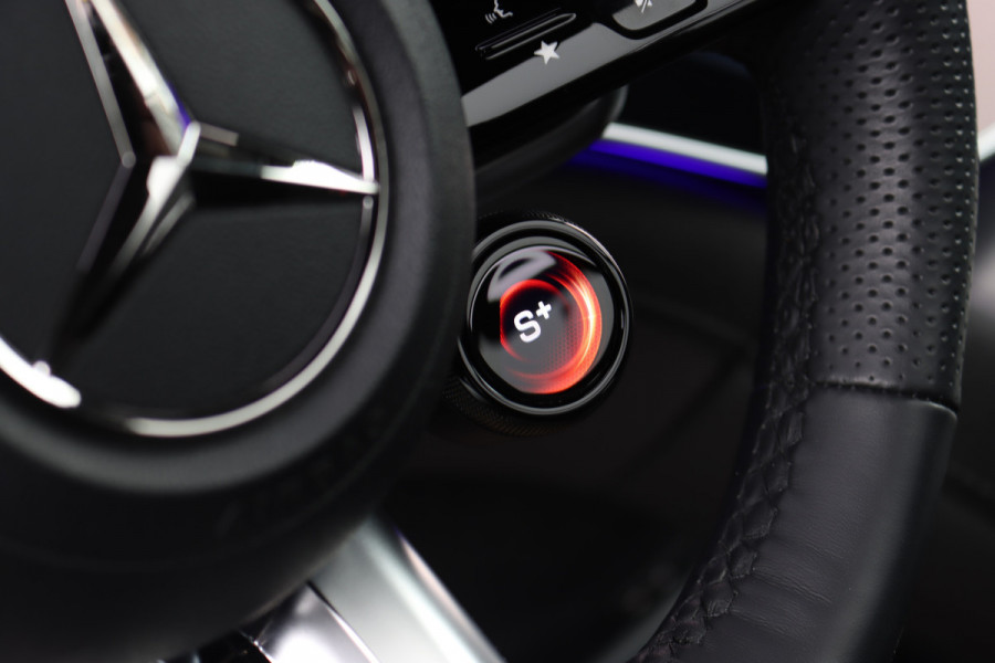 Mercedes-Benz EQE SUV AMG 53 4MATIC+ 91 kWh | MBUX Hyperscreen | Airmatic | Achterasbesturing | Distronic+ | Memory | Stoelventilatie | Burmester | Digital Light | Trekhaak | HUD | Warmtepomp |
