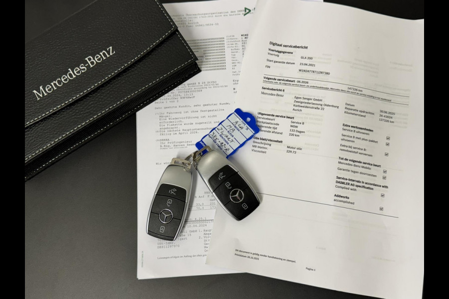 Mercedes-Benz GLA 200 AMG Sfeerverlichting Trekhaak Cruise Climate Navigatie Bluetooth Stoelverwarming