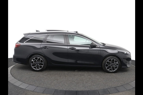 Kia Ceed Sportswagon 1.5 T-GDi GT-Line Automaat - Kantel/schuifdak - Navigatie - Adaptive Cruisecontrol - Achteruitrijcamera - Parkeersensoren - - Fabrieksgarantie tot 04-2032 of 150.000 km