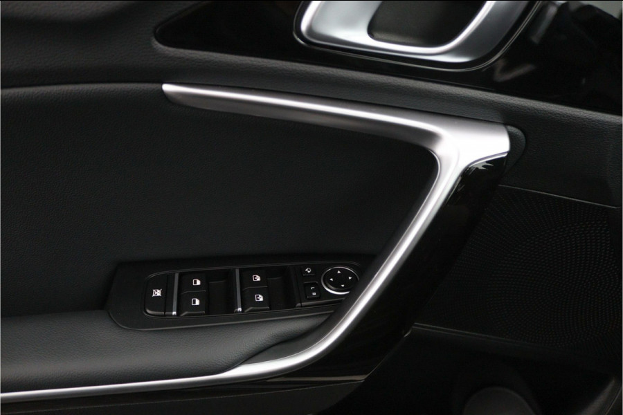 Kia Ceed Sportswagon 1.5 T-GDi GT-Line Automaat - Kantel/schuifdak - Navigatie - Adaptive Cruisecontrol - Achteruitrijcamera - Parkeersensoren - - Fabrieksgarantie tot 04-2032 of 150.000 km