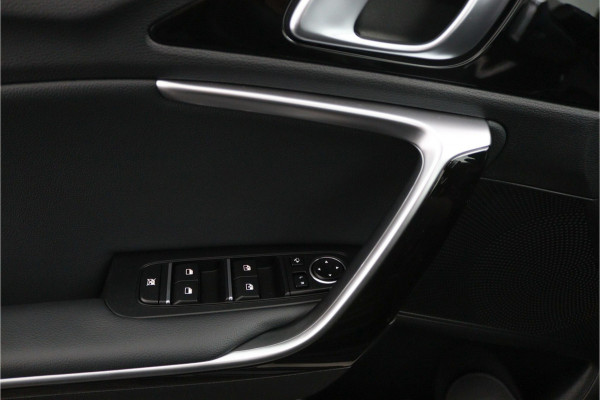 Kia Ceed Sportswagon 1.5 T-GDi GT-Line Automaat - Kantel/schuifdak - Navigatie - Adaptive Cruisecontrol - Achteruitrijcamera - Parkeersensoren - - Fabrieksgarantie tot 04-2032 of 150.000 km