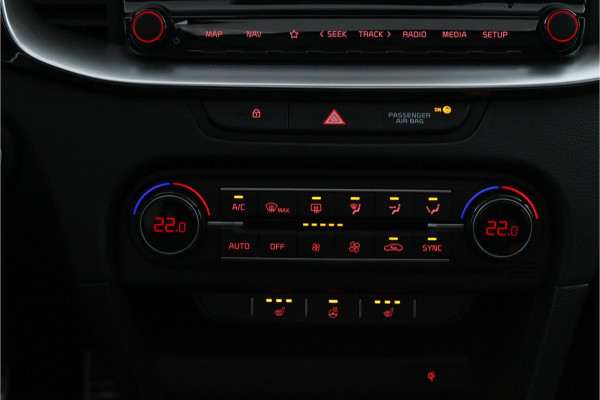 Kia Ceed Sportswagon 1.5 T-GDi GT-Line Automaat - Kantel/schuifdak - Navigatie - Adaptive Cruisecontrol - Achteruitrijcamera - Parkeersensoren - - Fabrieksgarantie tot 04-2032 of 150.000 km