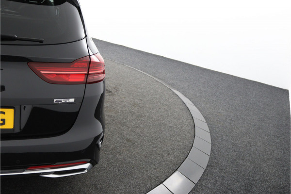 Kia Ceed Sportswagon 1.5 T-GDi GT-Line Automaat - Kantel/schuifdak - Navigatie - Adaptive Cruisecontrol - Achteruitrijcamera - Parkeersensoren - - Fabrieksgarantie tot 04-2032 of 150.000 km