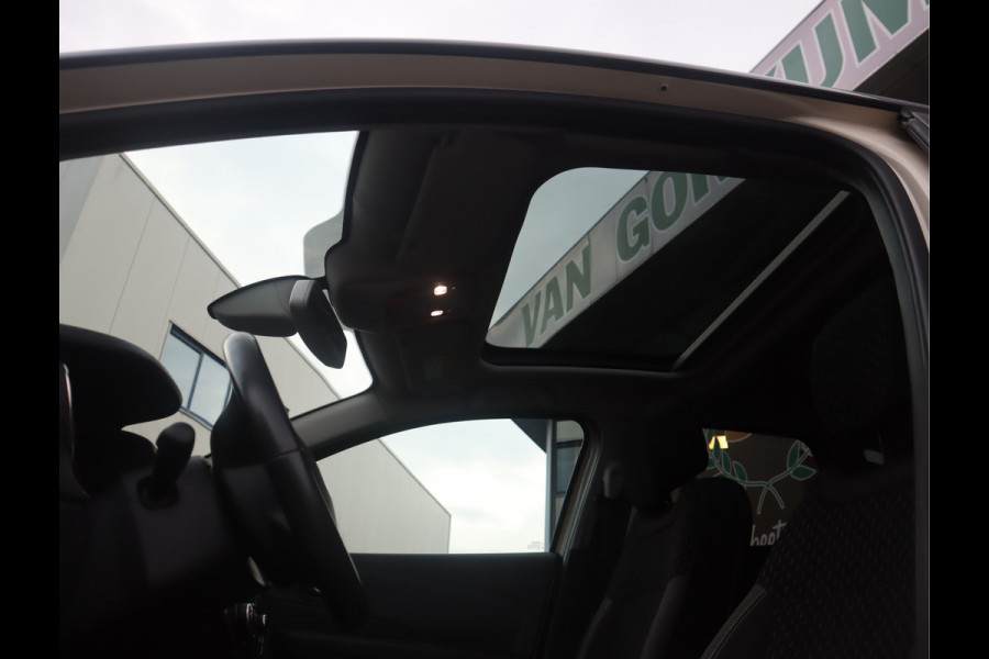 Renault Captur 1.3 TCe Intens Automaat / Panoramadak / R-Link