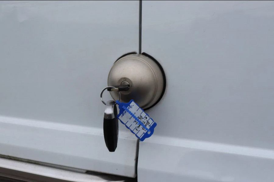 Ford E-Transit 350 68KWH L2H2 l l NAVI l CAMERA l STOELVERWARMING l CRUISE CONTROL