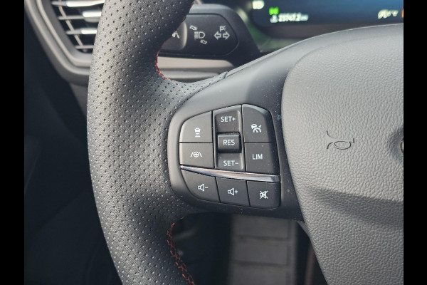 Ford FOCUS Wagon 1.0 EcoBoost Hybrid ST Line X 155pk | Trekhaak afneembaar | Panoramadak | Bang&Olufsen | Adaptive cruise control | Winter Pack | All season banden | Camera