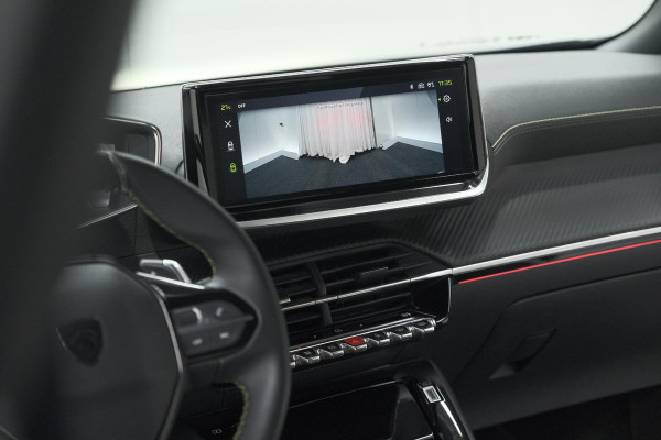 Peugeot 2008 PureTech 130 EAT8 GT | Camera | Apple Carplay | Parkeersensoren | 17 Inch Lichtmetalen Velgen