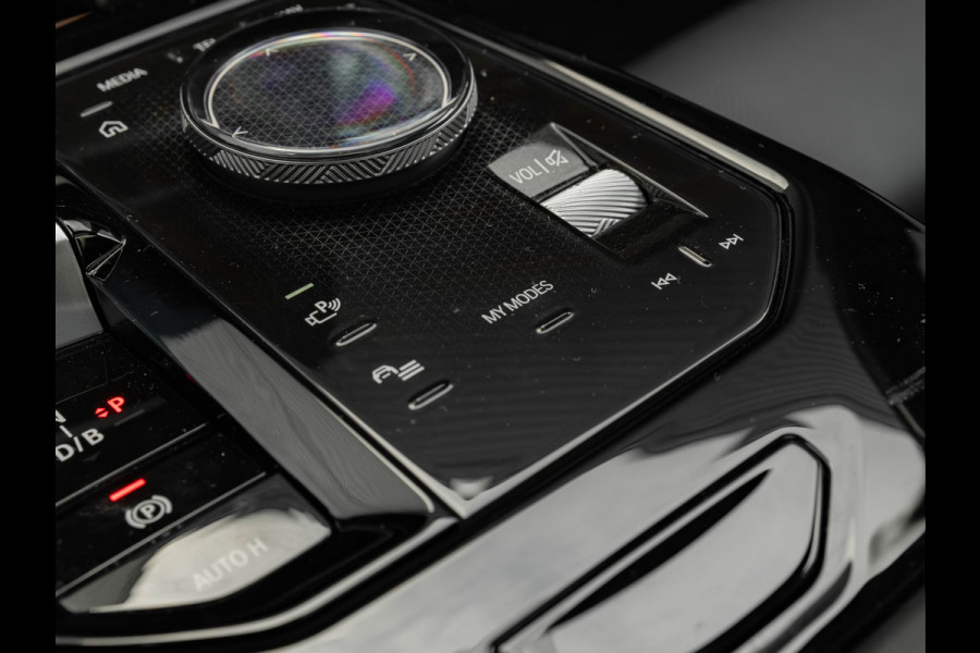 BMW i5 eDrive40 M-Sport Pro - Pano - Onderstel Prof - Driving Ass Prof - Harman Kardon