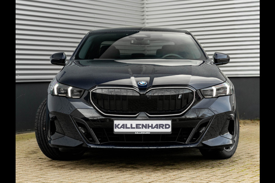 BMW i5 eDrive40 M-Sport Pro - Pano - Onderstel Prof - Driving Ass Prof - Harman Kardon