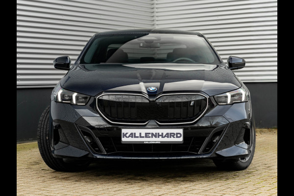 BMW i5 eDrive40 M-Sport Pro - Pano - Onderstel Prof - Driving Ass Prof - Harman Kardon
