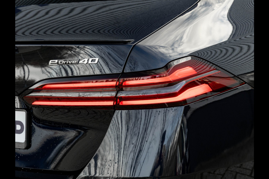 BMW i5 eDrive40 M-Sport Pro - Pano - Onderstel Prof - Driving Ass Prof - Harman Kardon