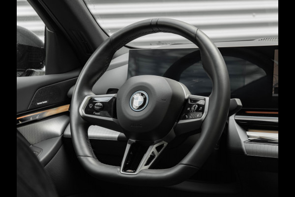 BMW i5 eDrive40 M-Sport Pro - Pano - Onderstel Prof - Driving Ass Prof - Harman Kardon