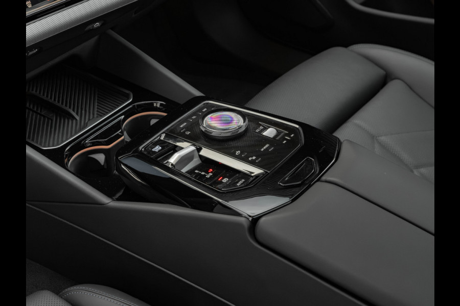 BMW i5 eDrive40 M-Sport Pro - Pano - Onderstel Prof - Driving Ass Prof - Harman Kardon