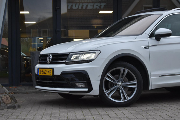 Volkswagen Tiguan 1.5 TSI ACT R-Line | TREKHAAK | CAMERA | DEALER ONDERHOUDEN | STOELVERWARMING | PANORAMADAK | APPLE CARPLAY