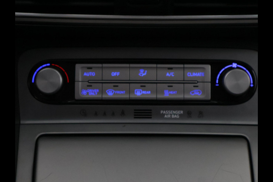 Hyundai Kona EV Fashion Design 64 kWh Two-Tone 400 km actieradius | ACCU 100% | Navigatie | Schuif-/Kanteldak | Leder |