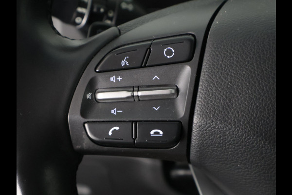 Hyundai Kona EV Fashion Design 64 kWh Two-Tone 400 km actieradius | ACCU 100% | Navigatie | Schuif-/Kanteldak | Leder |