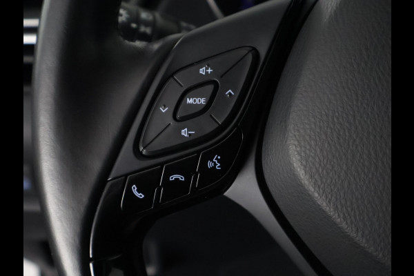 Toyota C-HR 1.8 Hybrid Active Bi-Tone | Trekhaak | Camera | Cruise Control