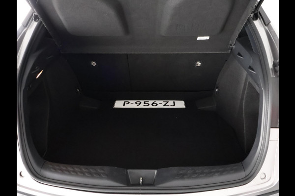 Toyota C-HR 1.8 Hybrid Active Bi-Tone | Trekhaak | Camera | Cruise Control