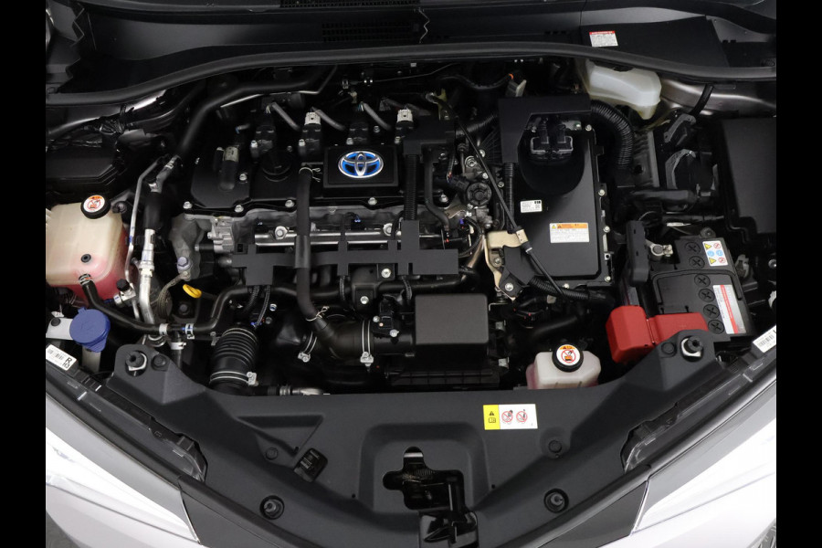 Toyota C-HR 1.8 Hybrid Active Bi-Tone | Trekhaak | Camera | Cruise Control