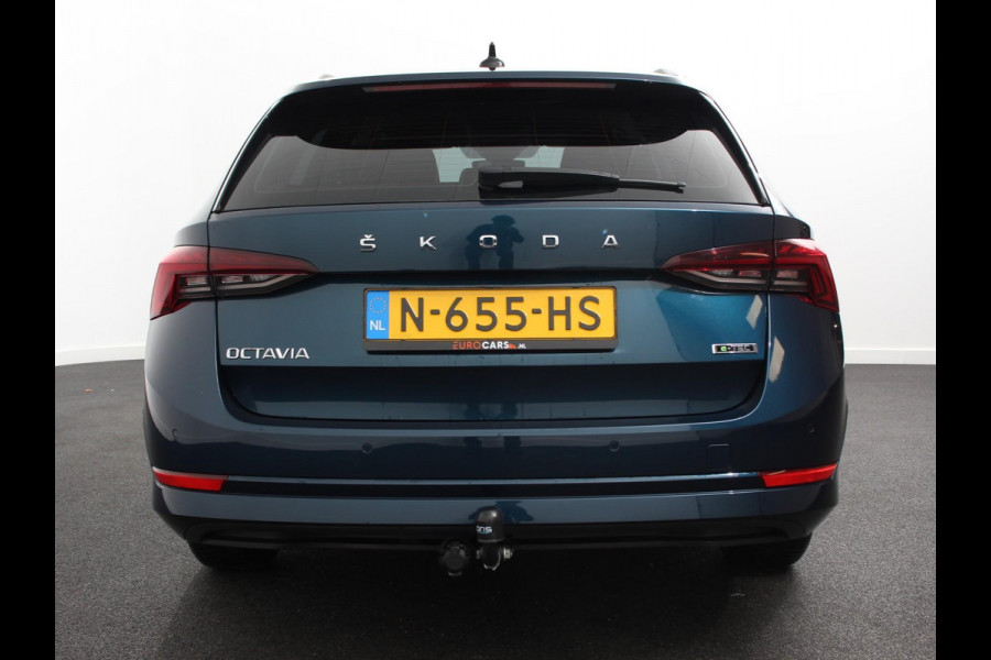Škoda Octavia Combi 1.0 e-TSI Automaat Business Edition Climate control | Cruise control | Parkeersensoren | Navigatie | LED | Trekhaak | Lichtmetalen velgen | Apple Carplay / Android Auto