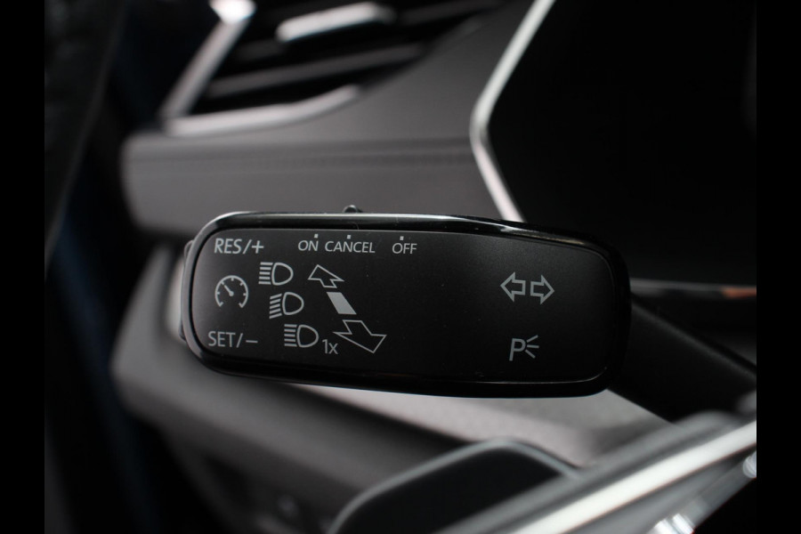 Škoda Octavia Combi 1.0 e-TSI Automaat Business Edition Climate control | Cruise control | Parkeersensoren | Navigatie | LED | Trekhaak | Lichtmetalen velgen | Apple Carplay / Android Auto