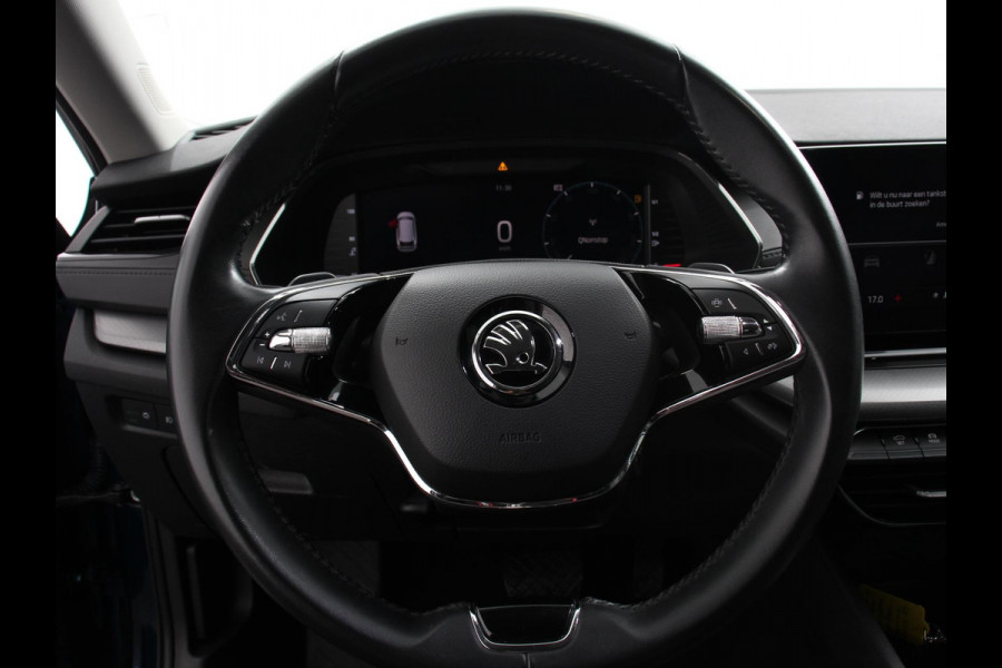 Škoda Octavia Combi 1.0 e-TSI Automaat Business Edition Climate control | Cruise control | Parkeersensoren | Navigatie | LED | Trekhaak | Lichtmetalen velgen | Apple Carplay / Android Auto