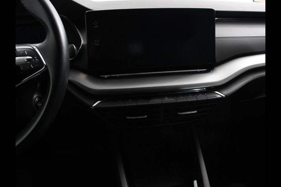 Škoda Octavia Combi 1.0 e-TSI Automaat Business Edition Climate control | Cruise control | Parkeersensoren | Navigatie | LED | Trekhaak | Lichtmetalen velgen | Apple Carplay / Android Auto