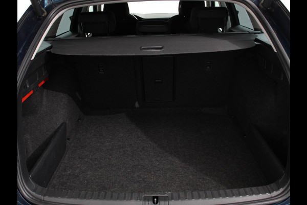 Škoda Octavia Combi 1.0 e-TSI Automaat Business Edition Climate control | Cruise control | Parkeersensoren | Navigatie | LED | Trekhaak | Lichtmetalen velgen | Apple Carplay / Android Auto