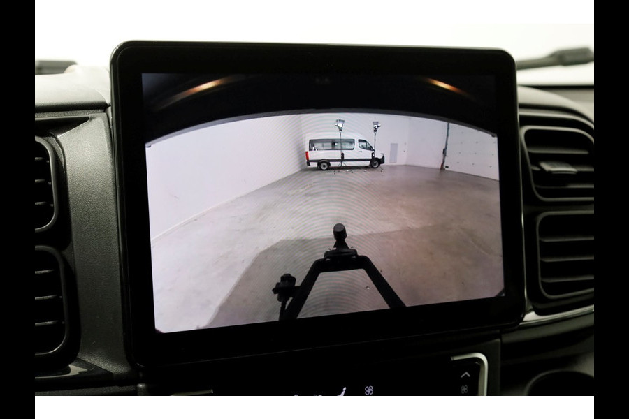 Peugeot Boxer 2.2 BlueHDi 140pk D.C. Open Laadbak Trekhaak 3000kg BPM-Vrij 11-2024