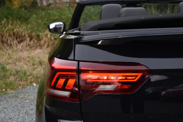 Volkswagen T-Roc Cabrio 1.5 TSI 150PK DSG R-LINE LEDER/PDC/NAVI***