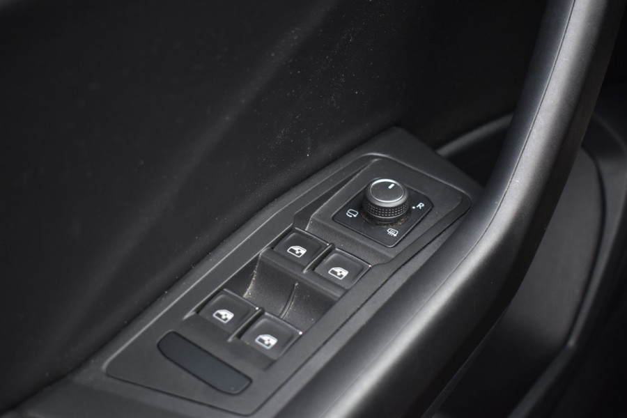 Volkswagen T-Roc Cabrio 1.5 TSI 150PK DSG R-LINE LEDER/PDC/NAVI***