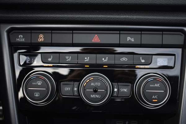 Volkswagen T-Roc Cabrio 1.5 TSI 150PK DSG R-LINE LEDER/PDC/NAVI***