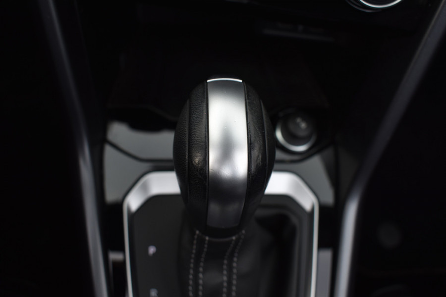 Volkswagen T-Roc Cabrio 1.5 TSI 150PK DSG R-LINE LEDER/PDC/NAVI***