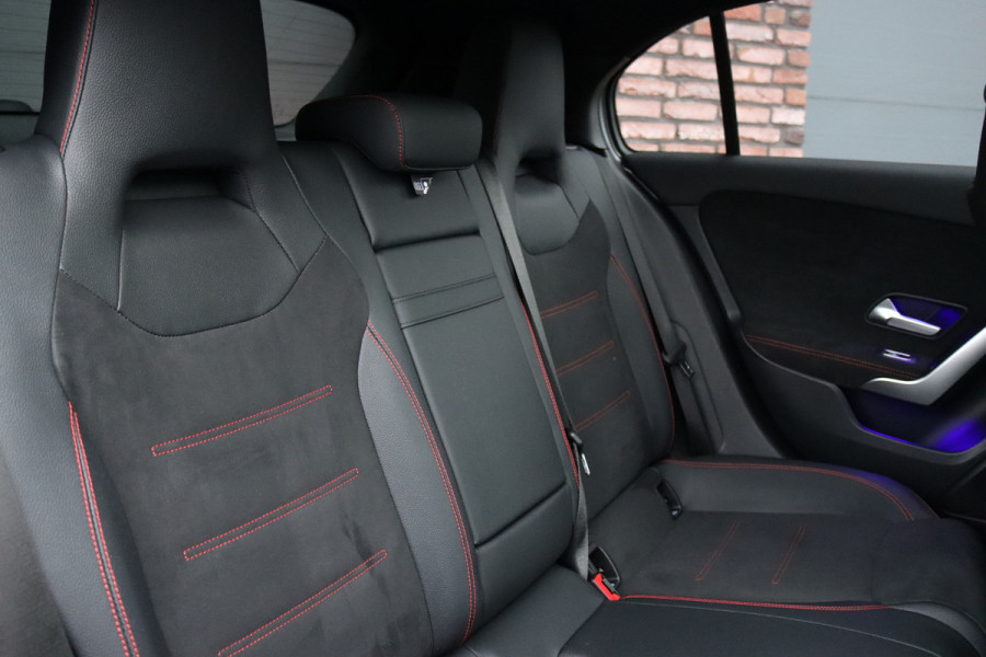 Mercedes-Benz A-Klasse 250 e AMG Line | Panoramadak | Memory | HUD | Keyless Go | Advanced Sound System | Surround Camera | Multibeam LED | Dodehoekassistent | Sfeerverlichting |