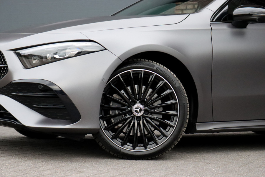 Mercedes-Benz A-Klasse 250 e AMG Line | Panoramadak | Memory | HUD | Keyless Go | Advanced Sound System | Surround Camera | Multibeam LED | Dodehoekassistent | Sfeerverlichting |