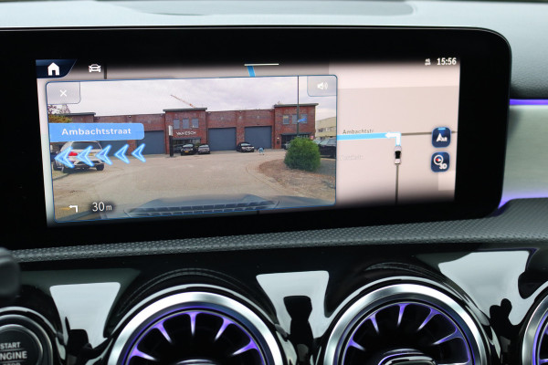 Mercedes-Benz A-Klasse 250 e AMG Line | Panoramadak | Memory | HUD | Keyless Go | Advanced Sound System | Surround Camera | Multibeam LED | Dodehoekassistent | Sfeerverlichting |