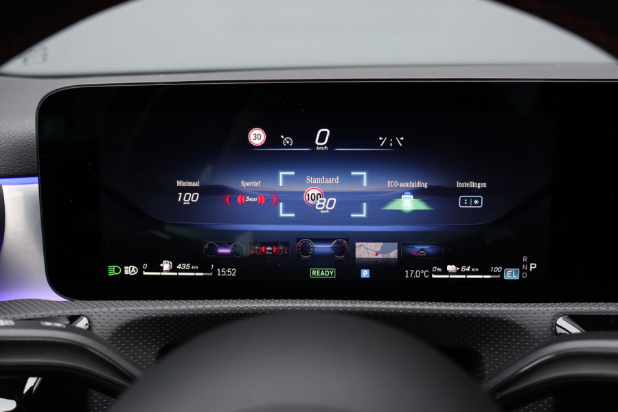 Mercedes-Benz A-Klasse 250 e AMG Line | Panoramadak | Memory | HUD | Keyless Go | Advanced Sound System | Surround Camera | Multibeam LED | Dodehoekassistent | Sfeerverlichting |