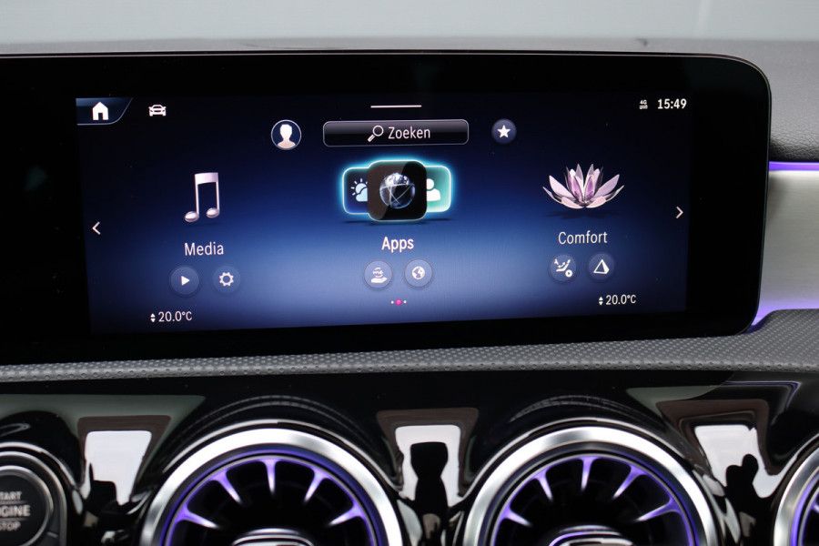 Mercedes-Benz A-Klasse 250 e AMG Line | Panoramadak | Memory | HUD | Keyless Go | Advanced Sound System | Surround Camera | Multibeam LED | Dodehoekassistent | Sfeerverlichting |