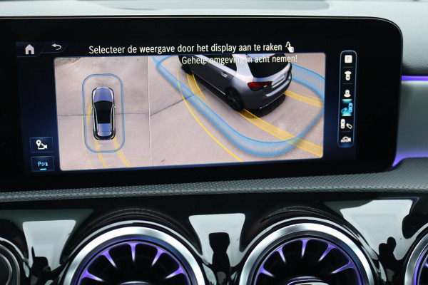 Mercedes-Benz A-Klasse 250 e AMG Line | Panoramadak | Memory | HUD | Keyless Go | Advanced Sound System | Surround Camera | Multibeam LED | Dodehoekassistent | Sfeerverlichting |