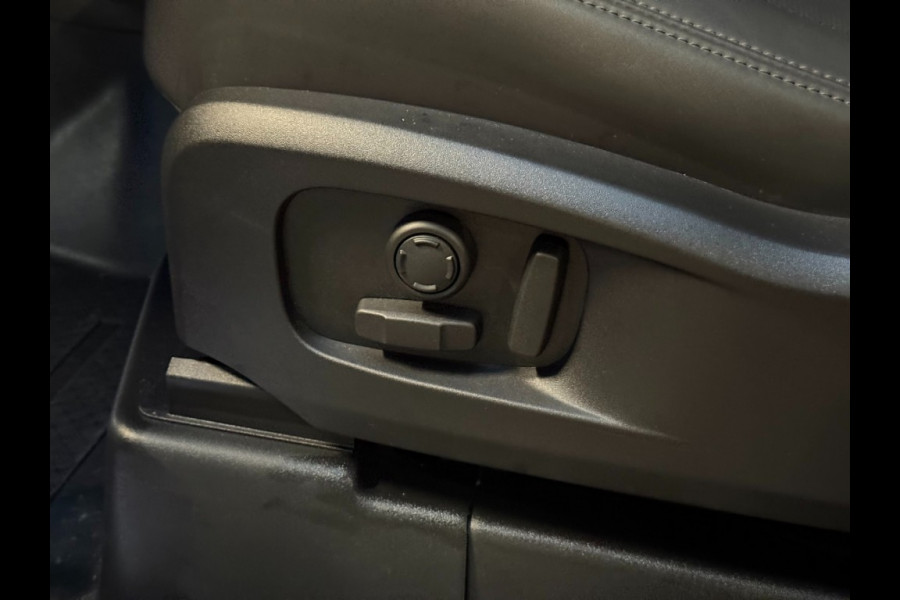 Land Rover Defender 110 P300e X-Dynamic SE ACC/Meridian trekh/head-up/5jr garantie/Panoramadak