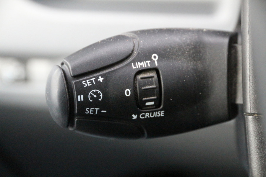 Opel Vivaro 2.0 CDTI 122 | L3 | 2.5t trekgewicht | Navi | Cruise | Airco..